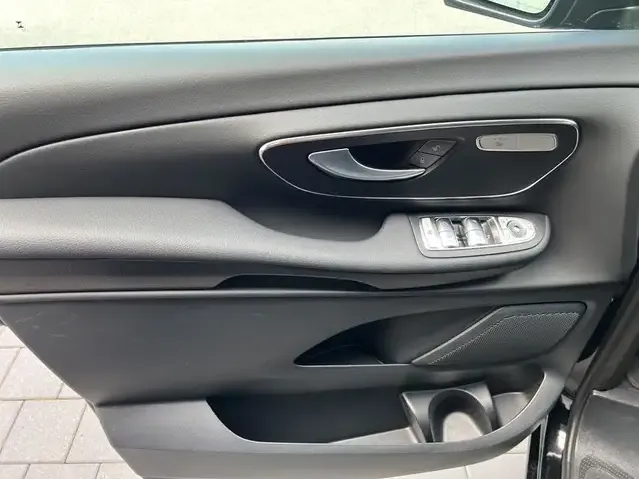 Mercedes-Benz V