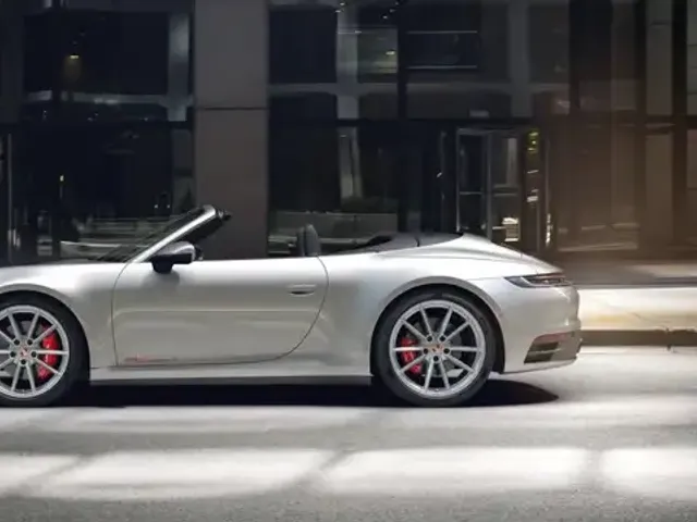 Porsche 992