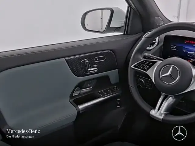 Mercedes-Benz EQA 300