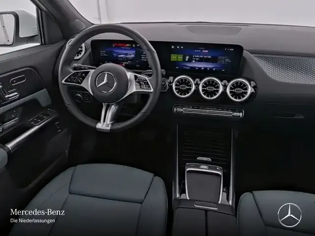 Mercedes-Benz EQA 300