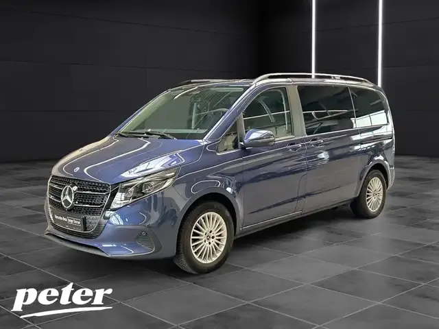 Mercedes-Benz V 220