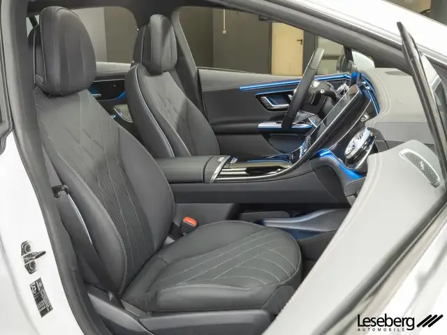 Mercedes-Benz EQE 300
