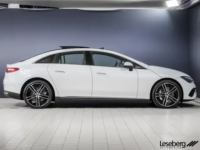 Mercedes-Benz EQE 300