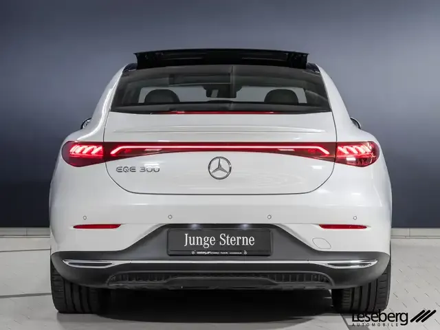 Mercedes-Benz EQE 300