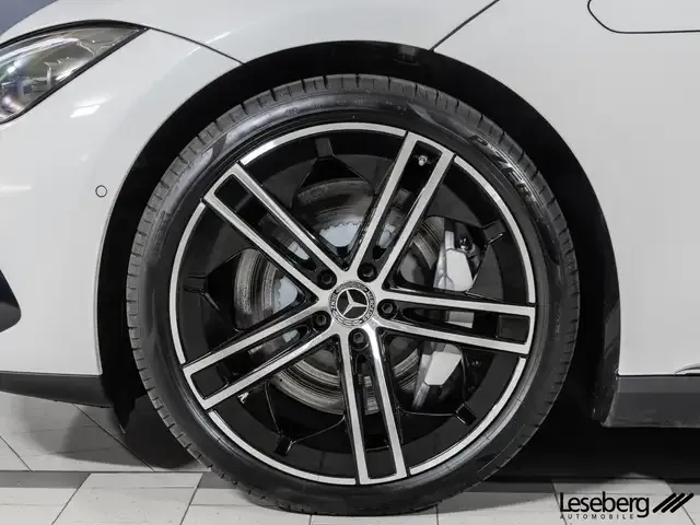 Mercedes-Benz EQE 300