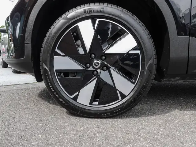 Volvo EX40
