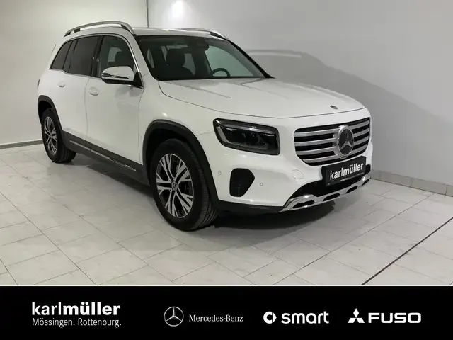 Mercedes-Benz GLB 220