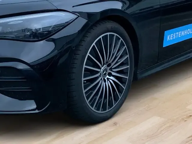 Mercedes-Benz CLE 200