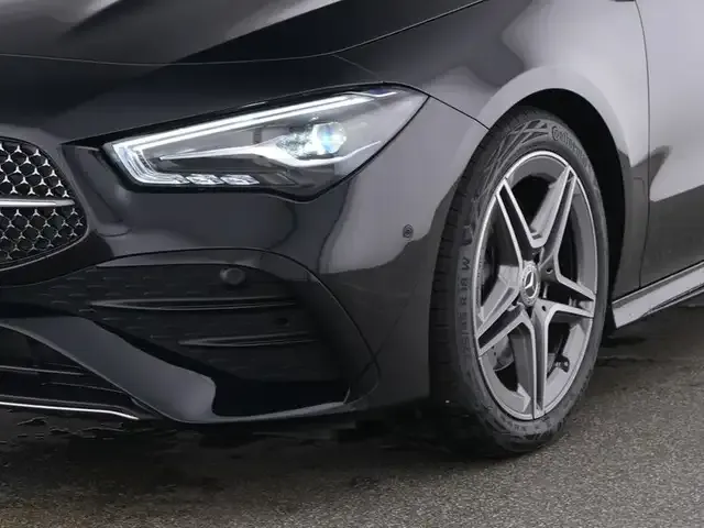 Mercedes-Benz CLA 220
