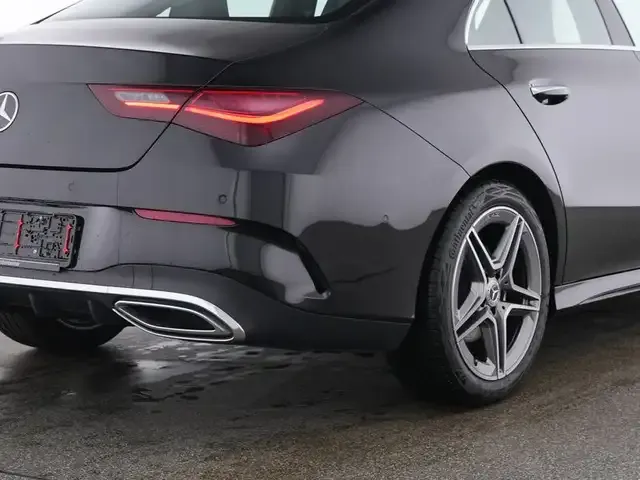 Mercedes-Benz CLA 220