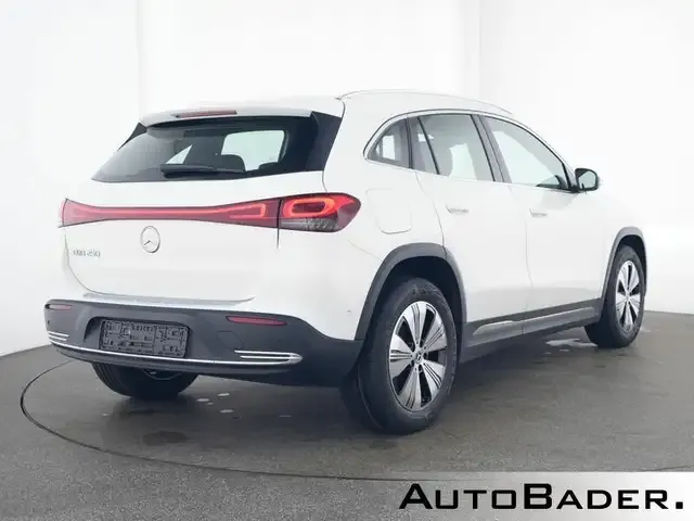 Mercedes-Benz EQA 250