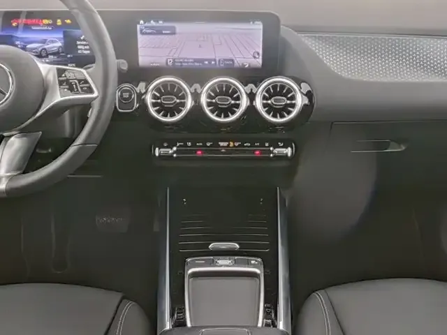Mercedes-Benz EQA 300