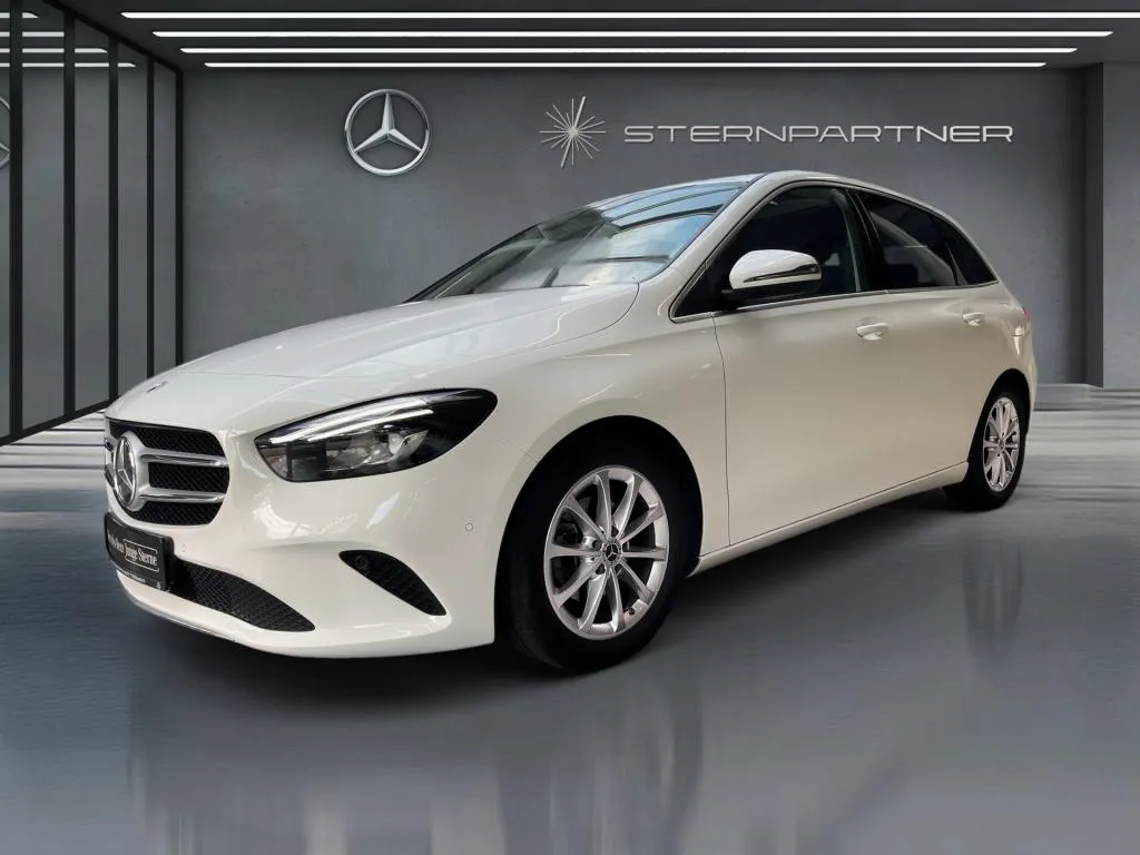 Mercedes-Benz B 180