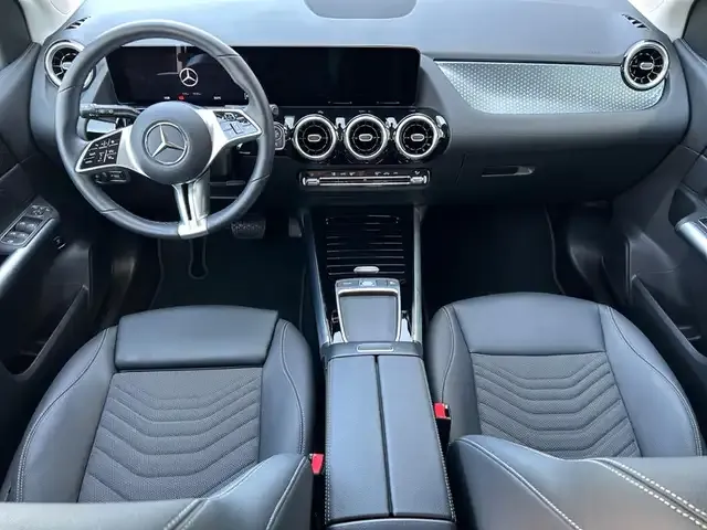 Mercedes-Benz B 220