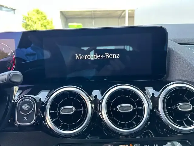 Mercedes-Benz B 220