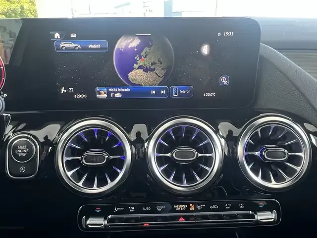 Mercedes-Benz GLA 220