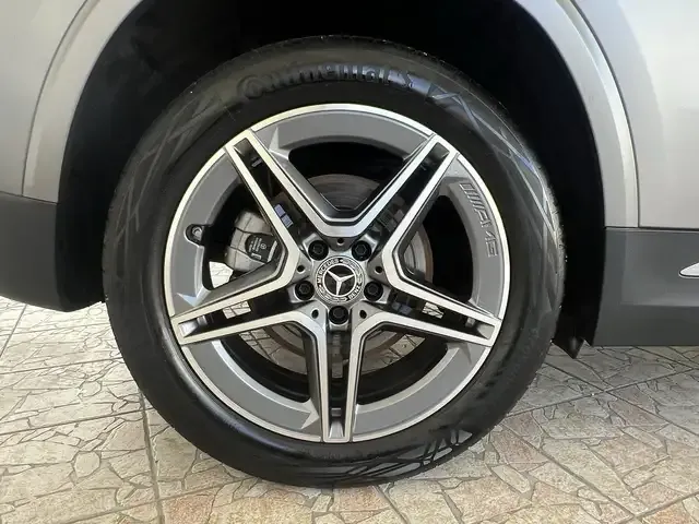 Mercedes-Benz GLA 220