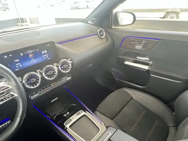 Mercedes-Benz GLA 220