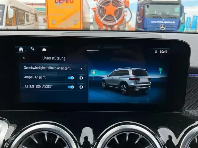 Mercedes-Benz GLB 200