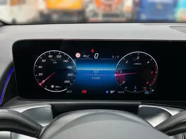 Mercedes-Benz GLB 200