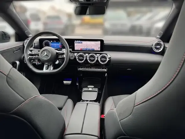 Mercedes-Benz CLA 35 AMG
