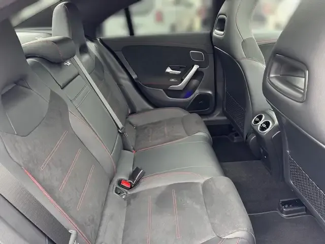 Mercedes-Benz CLA 35 AMG