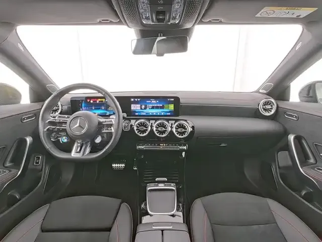Mercedes-Benz CLA 35 AMG