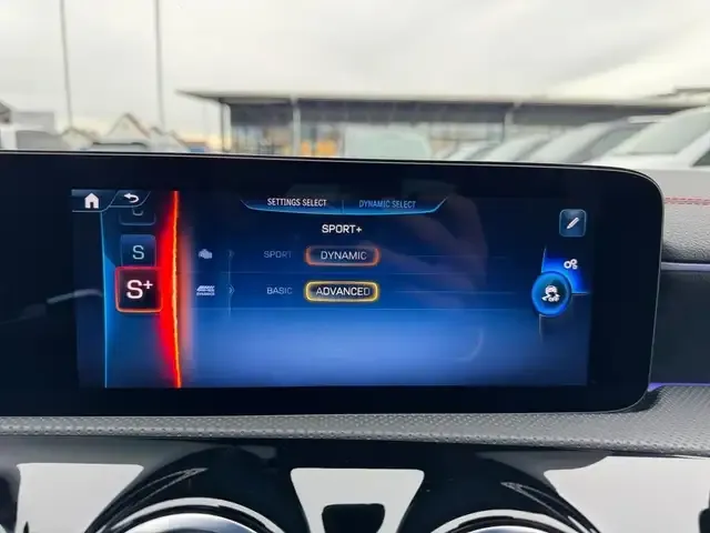 Mercedes-Benz CLA 35 AMG