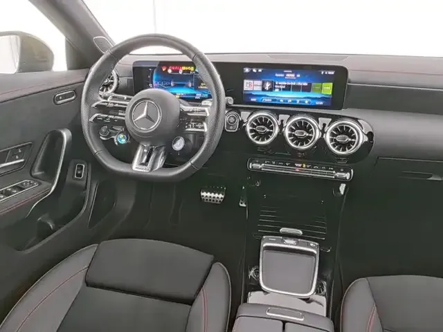 Mercedes-Benz CLA 35 AMG