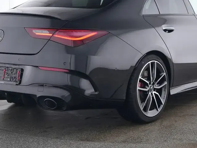 Mercedes-Benz CLA 35 AMG