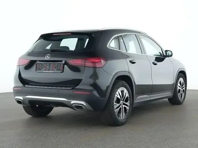 Mercedes-Benz GLA 180