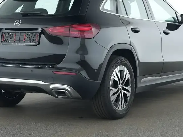 Mercedes-Benz GLA 180