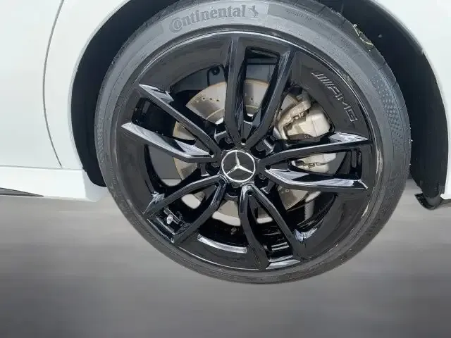 Mercedes-Benz CLA 35 AMG