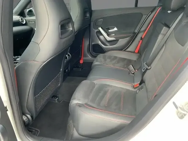 Mercedes-Benz CLA 35 AMG