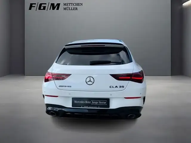 Mercedes-Benz CLA 35 AMG