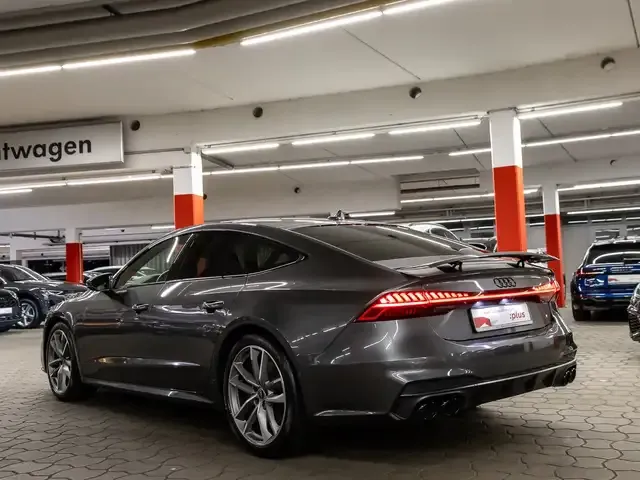 Audi S7
