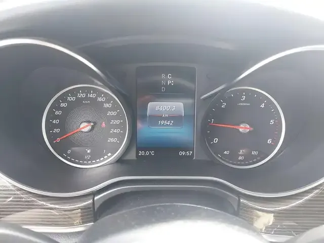 Mercedes-Benz V 300