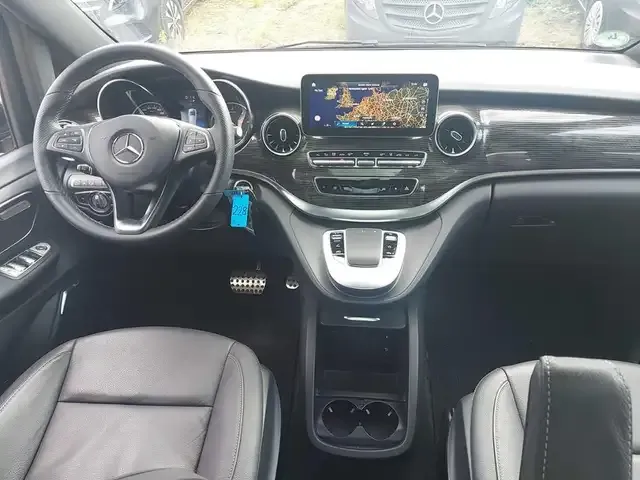Mercedes-Benz V 300