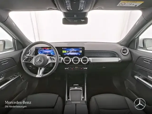 Mercedes-Benz EQB 300
