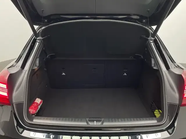 Mercedes-Benz GLA 220