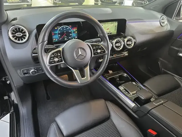 Mercedes-Benz B 200