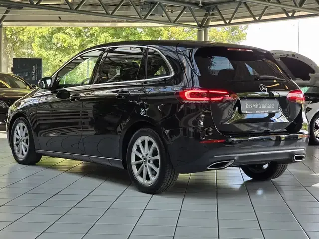 Mercedes-Benz B 200