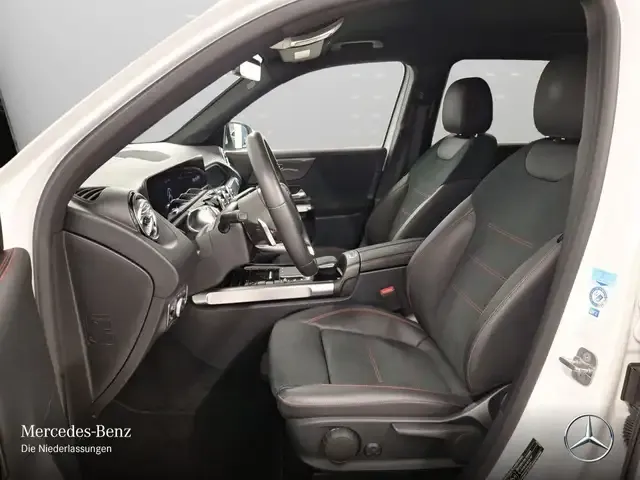 Mercedes-Benz GLB 220
