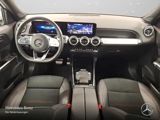 Mercedes-Benz GLB 220