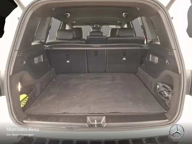 Mercedes-Benz GLB 220
