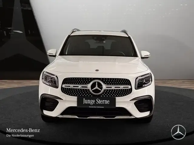 Mercedes-Benz GLB 220