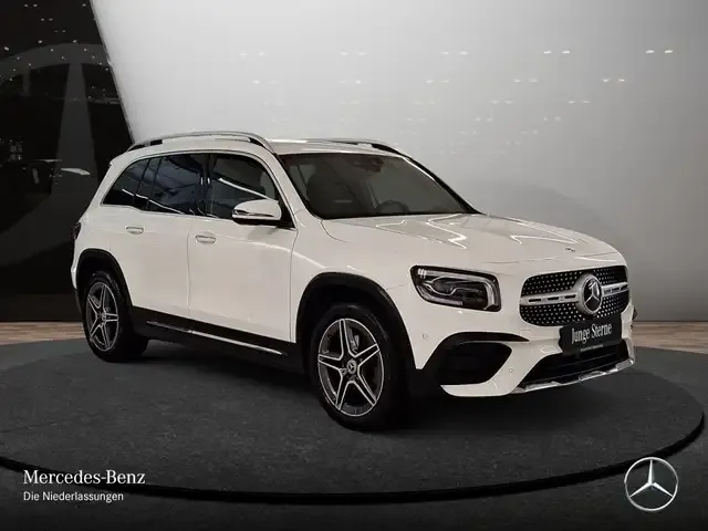 Mercedes-Benz GLB 220
