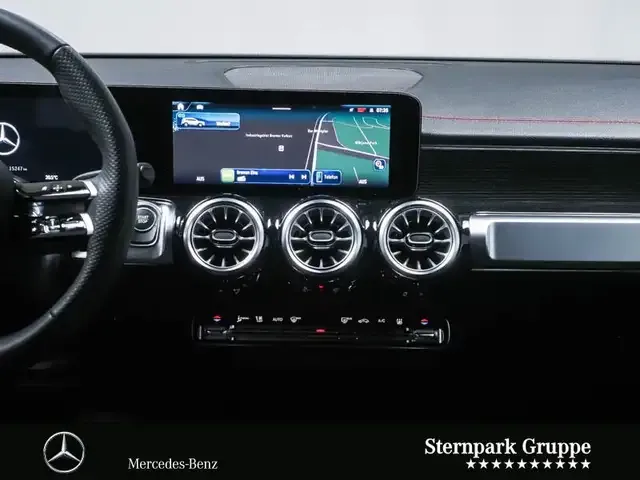 Mercedes-Benz EQB 350