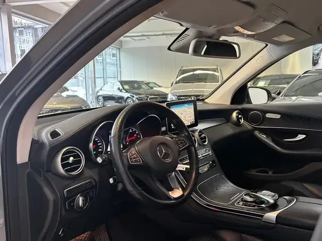 Mercedes-Benz GLC 250