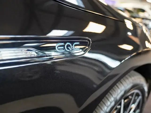 Mercedes-Benz EQC 400